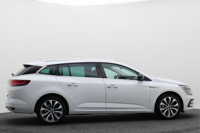 Renault MEGANE Estate 1.6 E-Tech Plug-In Hybrid 160 R.S. Line Leer, Schuif-/Kanteldak, Apple Carplay, BOSE, Trekhaak, Camera