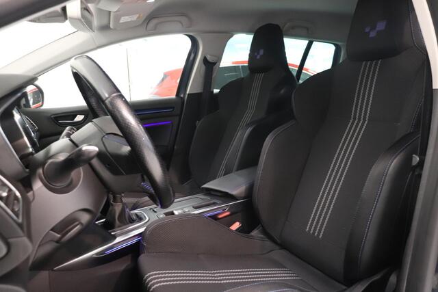 Renault MEGANE Estate 1.2 TCe GT-Line 130 Pk. | Camera | Trekhaak | Adaptieve cruise control | Navigatie | Sportstoelen | LED verlichting |