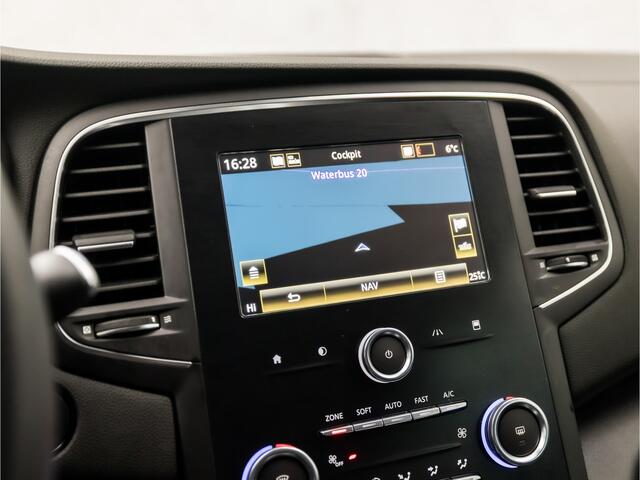 Renault MEGANE 1.3 TCe Sport (APPLE CARPLAY, NAVIGATIE, CLIMATE, GETINT GLAS, SPORTSTOELEN, PARKEERSENSOREN, KEYLESS, NIEUWSTAAT)