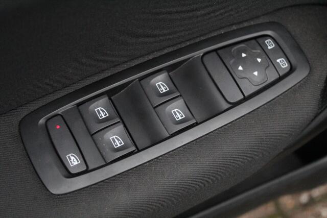 Renault MEGANE Estate 1.2 TCe Limited