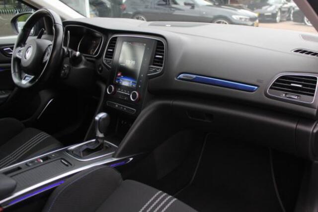 Renault MEGANE Estate 1.6 TCe GT / Trekhaak / Panoramadak / Camera / Navigatie / Parkeerhulp V+A / Sportstoelen / 18'' / Bose / Cruise Control