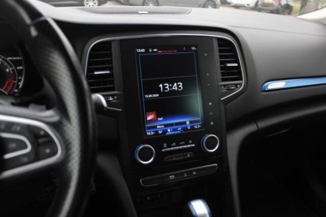 Renault MEGANE Estate 1.6 TCe GT / Trekhaak / Panoramadak / Camera / Navigatie / Parkeerhulp V+A / Sportstoelen / 18'' / Bose / Cruise Control