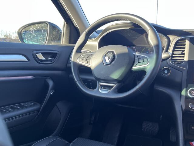 Renault MEGANE Estate 1.6 E-Tech Plug-In Hybrid 160PK Intens / Automaat / Apple Carplay - Android Auto / Blind spot / 16''LMV /