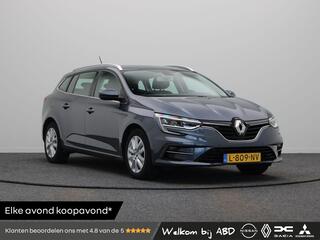 renault-megane-estate-e-tech-plug-i