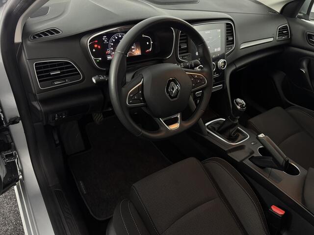 Renault MEGANE Estate 1.3 TCe 140 Equilibre | Navigatie | Trekhaak | 1.700kg trekgewicht