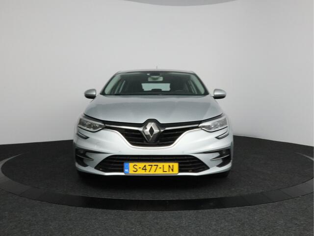Renault MEGANE Estate 1.3 TCe 140 Equilibre | Navigatie | Trekhaak | 1.700kg trekgewicht