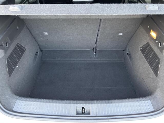 Renault MEGANE E-Tech EV60 Optimum Charge Iconic /