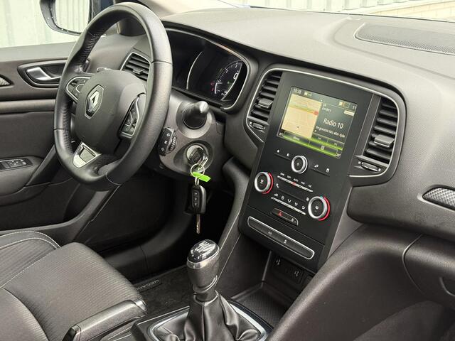 Renault MEGANE 1.3 TCe Zen / NL Auto / Trekhaak 1650 KG / Dealer Onderhouden / Navigatie / Cruise Control / Climate Control / Bluetooth / DAB Radio /