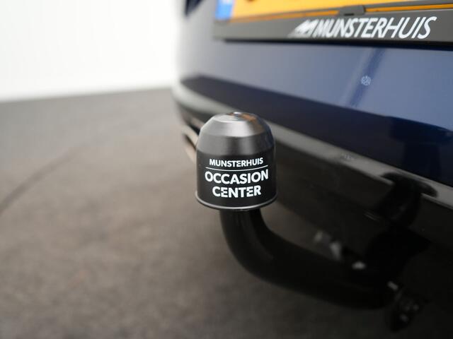 Renault MEGANE TCe 140 EDC Limited - RIJKLAARPRIJS - Automaat - All Seasonbanden - Achteruitrijcamera - Cruise Control - Trekhaak - Dealeronderhouden