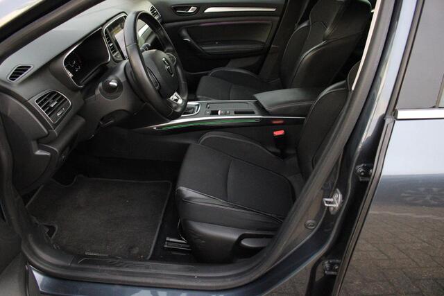 Renault MEGANE Estate 1.3 TCe 140 Techno Automaat | trekhaak | All season banden | Dodehoek detectie \