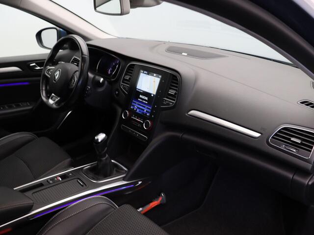 Renault MEGANE Estate TCe 140pk Bose | Trekhaak | Bose premium audio | Achteruitrijcamera | Parkeesensoren |