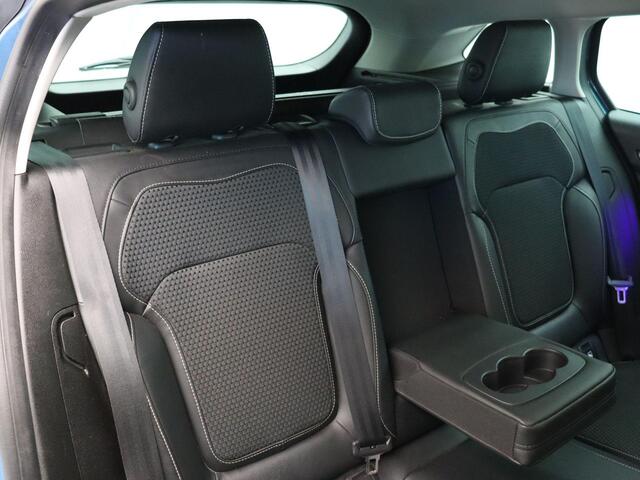 Renault MEGANE Estate TCe 140pk Bose | Trekhaak | Bose premium audio | Achteruitrijcamera | Parkeesensoren |