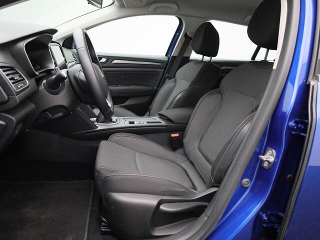 Renault MEGANE Estate TCe 140PK Equilibre | Airco | Apple CarPlay/Android Auto | Climate Control | Parkeersensoren Voor en Achter | Cruise Control | Keyless |