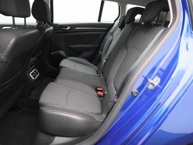 Renault MEGANE Estate TCe 140PK Equilibre | Airco | Apple CarPlay/Android Auto | Climate Control | Parkeersensoren Voor en Achter | Cruise Control | Keyless |