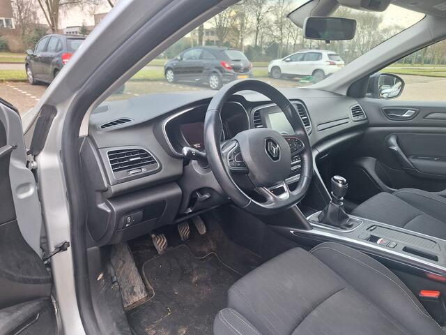 Renault MEGANE Estate 1.3 TCe Limited TREKHAAK