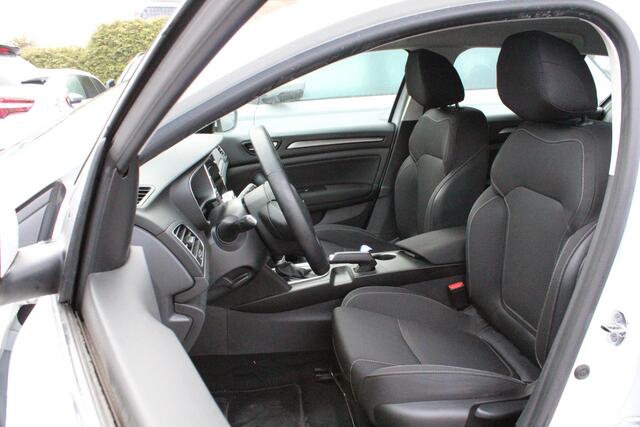 Renault MEGANE Estate 1.5 Blue dCi Business Zen | TREKHAAK | PDC-V/A | CAMERA | LED-KOPL | KEYLESS | DAB-RADIO | NAVIGATIE |