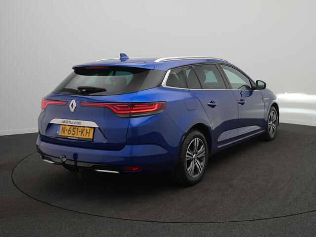 Renault MEGANE Estate TCe 140 Intens - RIJKLAARPRIJS - All Seasonbanden - Achteruitrijcamera - Cruise Control - Head-Up Display - Trekhaak - Dealeronderhouden
