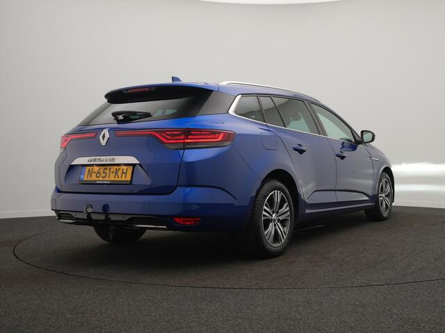 Renault MEGANE Estate TCe 140 Intens - RIJKLAARPRIJS - All Seasonbanden - Achteruitrijcamera - Cruise Control - Head-Up Display - Trekhaak - Dealeronderhouden