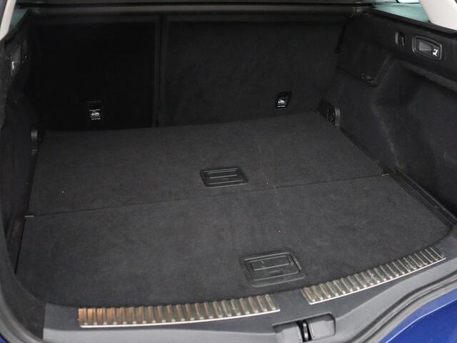 Renault MEGANE 1.3 TCe Intens | Trekhaak | Carplay | Keyless | Navigatie | Full LED | Parkeerhulp | Climate control | Bluetooth | Cruise control