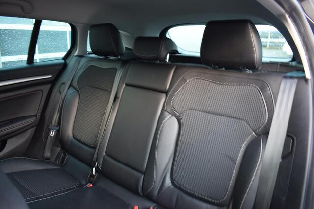 Renault MEGANE Estate 1.2 TCe Bose | 130 PK | Trekhaak | Half Leer | CarPlay | Camera