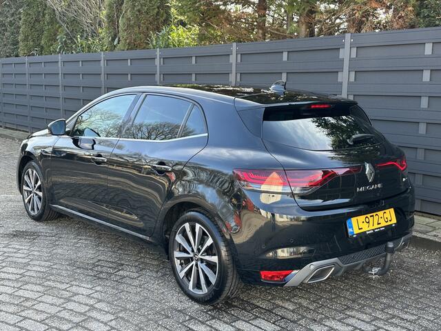 Renault MEGANE 140PK RS Line | BOSE Audio | Afn. Trekhaak | Keyless | Dodehoek detectie | Sportstoelen | Ambiant light | Park assist | AR Camera | Head up display