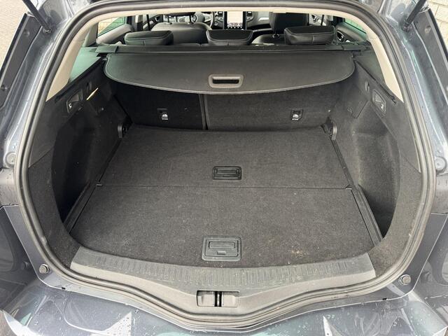 Renault MEGANE Estate 1.3 TCe 140 Techno | Trekhaak | Apple CarPlay / Android Auto | Navigatie | Climate Control |