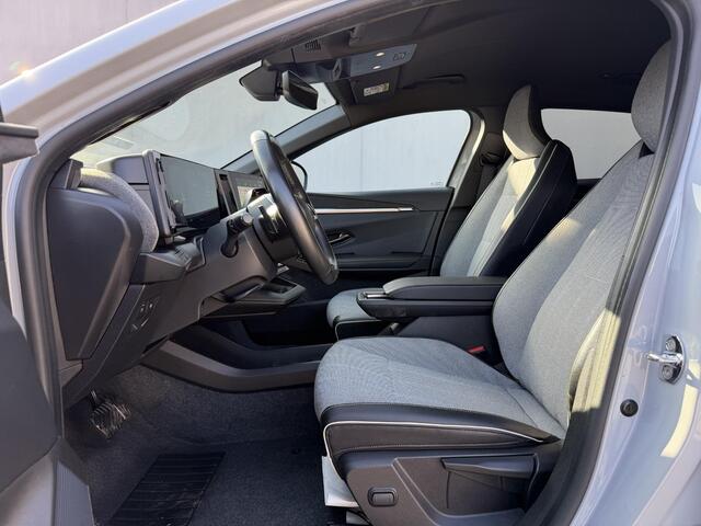 Renault MEGANE E-Tech EV60 Optimum Charge Techno 220 PK / Dealer Onderhouden / Camera / Navigatie / Cruise / Stoel & Stuurwiel Verwarming / Apple Carplay & Android Auto / DAB / PDC /