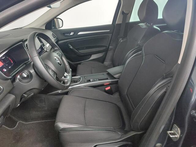 Renault MEGANE Estate 1.3 TCe 140 Techno | Climate control | Camera | Trekhaak | AppleCarplay AndroidAuto | LED koplampen | All season banden | Navigatie |