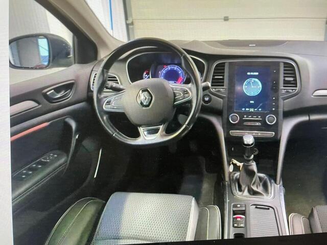 Renault MEGANE Estate 1.3 TCe Bose 140PK TREKHAAK / GROOT.NAVI / KEYLESS / CLIMA / CRU