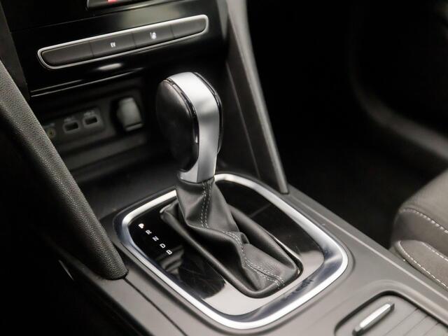 Renault MEGANE Estate 1.6 E-Tech Plug-In Hybrid 160 Business 160Pk Automaat (VIRTUAL COCKPIT, APPLE CARPLAY, GROOT NAVI, LED KOPLAMPEN, SPORTSTOELEN, PARKEERSENSOREN, CRUISE, NIEUWE APK, NIEUWSTAAT)