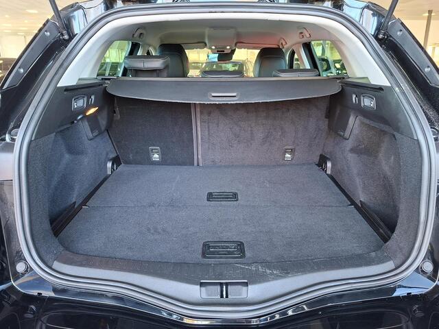 Renault MEGANE Estate 1.3 TCe 140 Techno | Climate control | Camera | Trekhaak | AppleCarplay AndroidAuto | LED koplampen | All season banden | Navigatie |