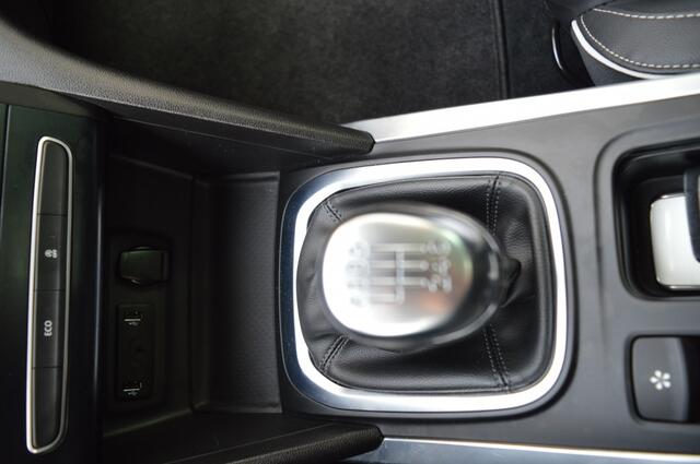 Renault MEGANE Estate 1.3 TCe Bose, Trekhaak, Navigatie, Pdc