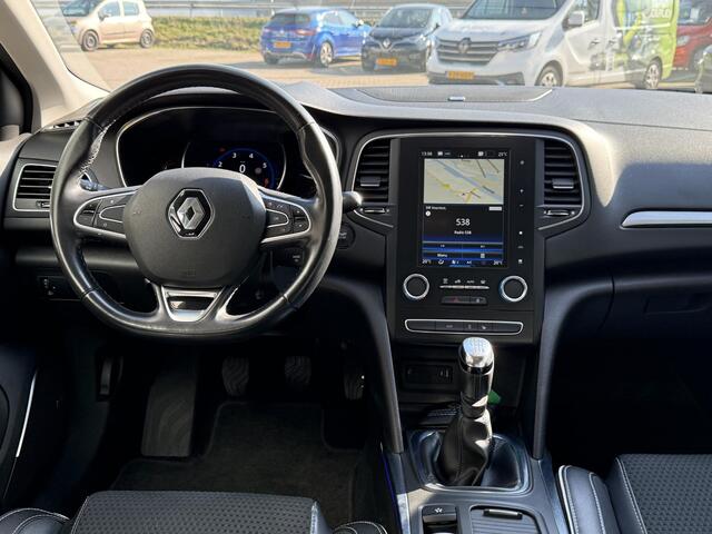 Renault MEGANE Estate 1.3 TCe Bose | NAP | Trekhaak | Navigatie | Achteruitrijcamera | Dodehoek detectie | DAB | Climate Control | Park assist |