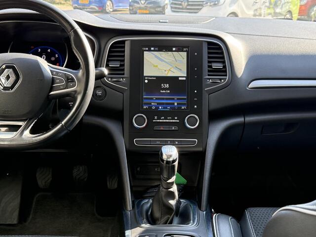 Renault MEGANE Estate 1.3 TCe Bose | NAP | Trekhaak | Navigatie | Achteruitrijcamera | Dodehoek detectie | DAB | Climate Control | Park assist |