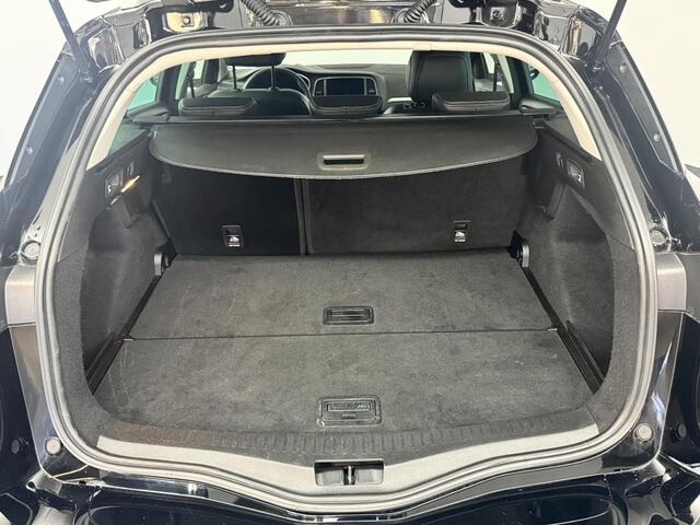 Renault MEGANE Estate 1.3 TCe 140 Techno | Trekhaak | NAP | Navigatie | Achteruitrijcamera | DAB | Key-less | Climate Control | LED | Dodehoek detectie |