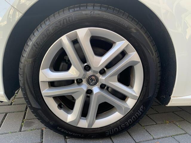 Renault MEGANE 1.3 TCE ZEN Cruise control, Navigatie, All-in prijs inclusief apk en afleverbeurt!