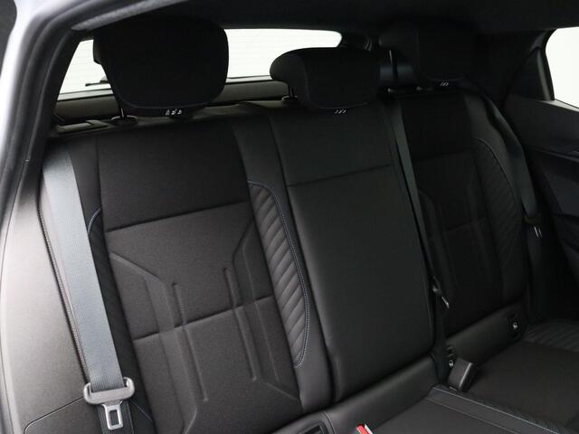 Renault MEGANE E-Tech comfort range esprit alpine 60 kWh | Stoel en stuurverwarming | Adaptive cruise control | Elektrisch verstelbare stoel | draadloze telefoonlader | electronic climate controle | extra getint glas | PDC Voor en achter | Keyless entry