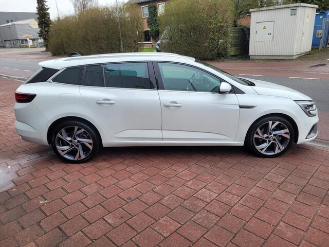 Renault MEGANE Estate 1.6 E-Tech Plug-In Hybrid 160 R.S. Line
