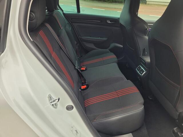 Renault MEGANE Estate 1.6 E-Tech Plug-In Hybrid 160 R.S. Line