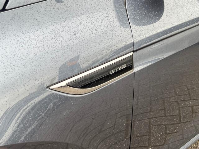 Renault MEGANE ESTATE TCe 130 GT-LINE SPORT PANODAK/TREKHAAK/CARPLAY/NL-AUTO