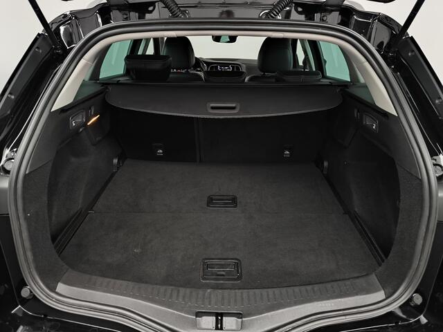 Renault MEGANE Estate 1.3 TCe 140 Techno | TREKHAAK | CARPLAY | CAMERA |