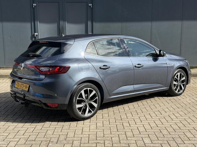 Renault MEGANE 1.3 TCe Bose / Trekhaak (Trekgewicht 1650 KG ) / Cruise Control / Achteruitrijcamera / Dode Hoek Detectie / Bose Geluidsinstallatie/ Navigatie