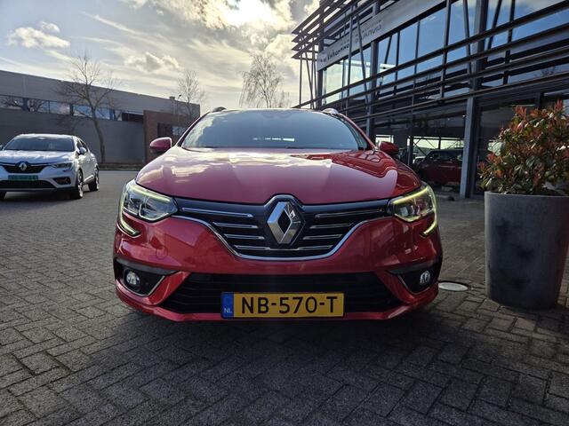 Renault MEGANE Estate 132pk TCe Bose | Navi | Camera | Trekhaak | 1700kg trekgewicht