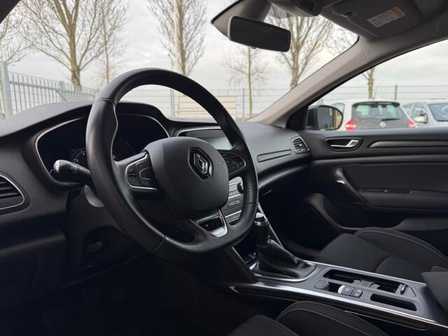 Renault MEGANE Estate 1.3 TCe | LM VELGEN | NAVI |