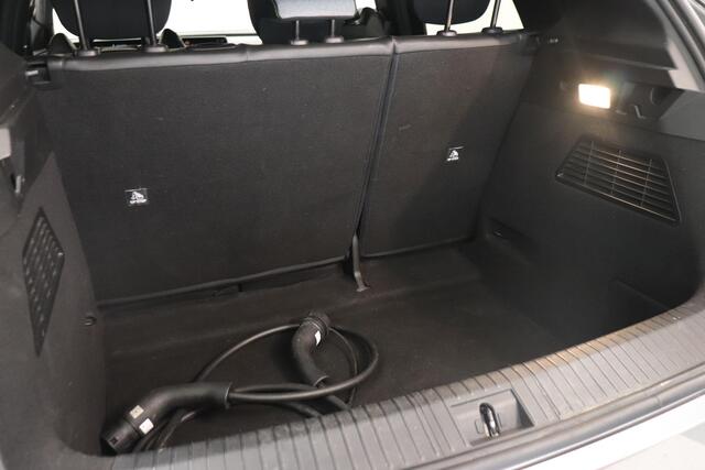 Renault MEGANE E-Tech EV60 Optimum Charge Iconic | SOH 95% | Navigatie | Camera | Warmtepomp | Winterpakket |