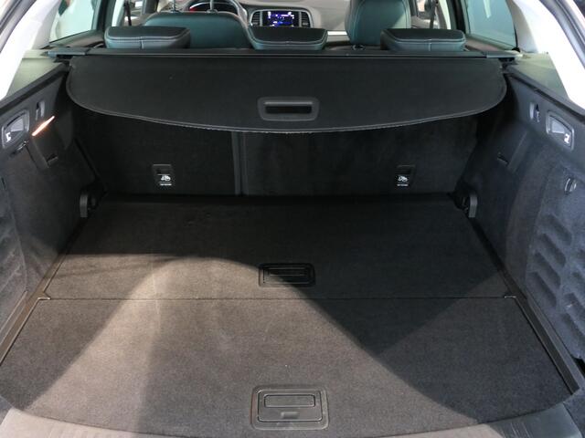 Renault MEGANE Estate 1.3 TCe 140 Techno - Occasion Lease vanaf ¤409 p/m - Trekhaak - Parkeerassistent - Camera - Dodehoek