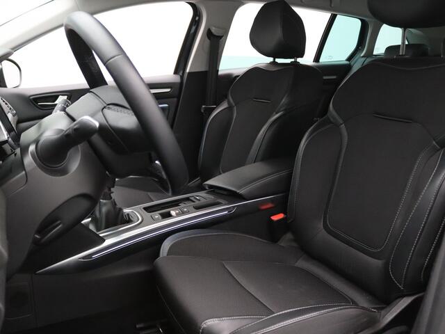 Renault MEGANE Estate 1.3 TCe 140 Techno Camera | Cruise | Navi | Parkeersens. v+a