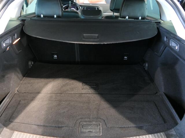 Renault MEGANE Estate 1.2 TCe Bose - Allseasons - Trekhaak - Stoelmassage - Cruise - Sensor Achter