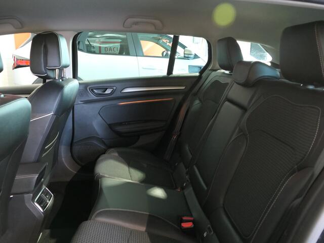 Renault MEGANE Estate 1.2 TCe Bose - Allseasons - Trekhaak - Stoelmassage - Cruise - Sensor Achter