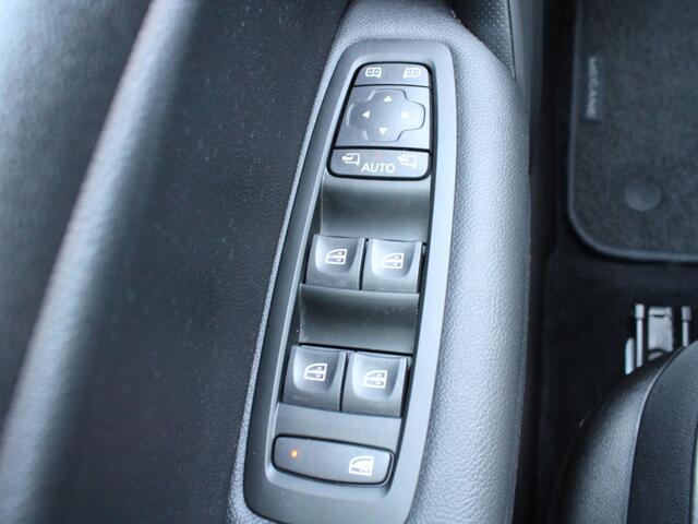 Renault MEGANE Estate 1.6 E-Tech Plug-In Hybrid 160 R.S. Line | APPLE CARPLAY/ ANDROID AUTO |